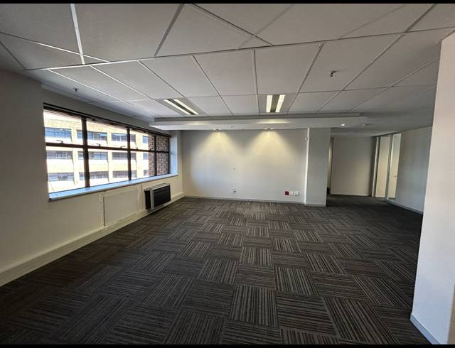 628M² OFFICE TO LET IN SANDTON CENTRAL